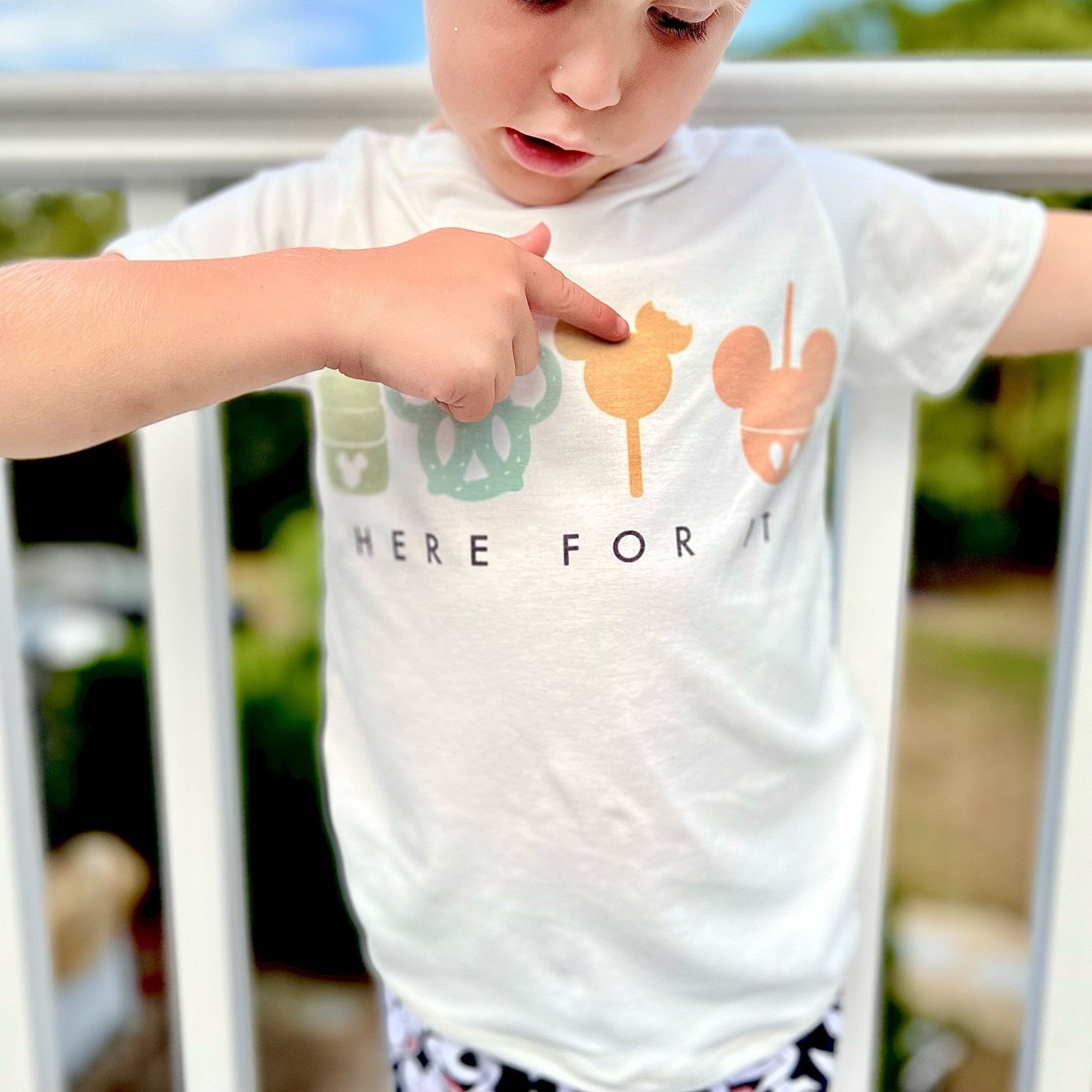 Disney Snacks T-shirt, Disney World Tee Shorts Set, Disney Vacation Outfit Kids, Disney Trip T-shirt, Disney Snacks Outfit, Mickey t-shirt