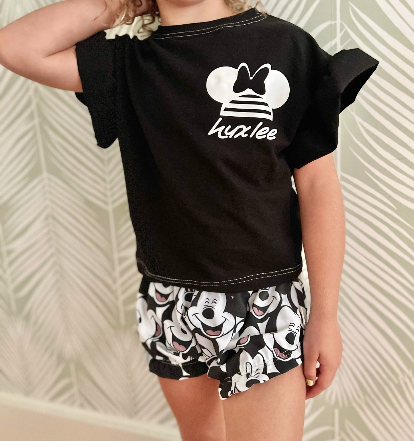 Custom Minnie Name T-shirt ,Girls Disney Set Shorts Tee,Disney Vacation Tee kids & baby Disney Outfit,Kids Mickey tshirt,Girls Disney Outfit