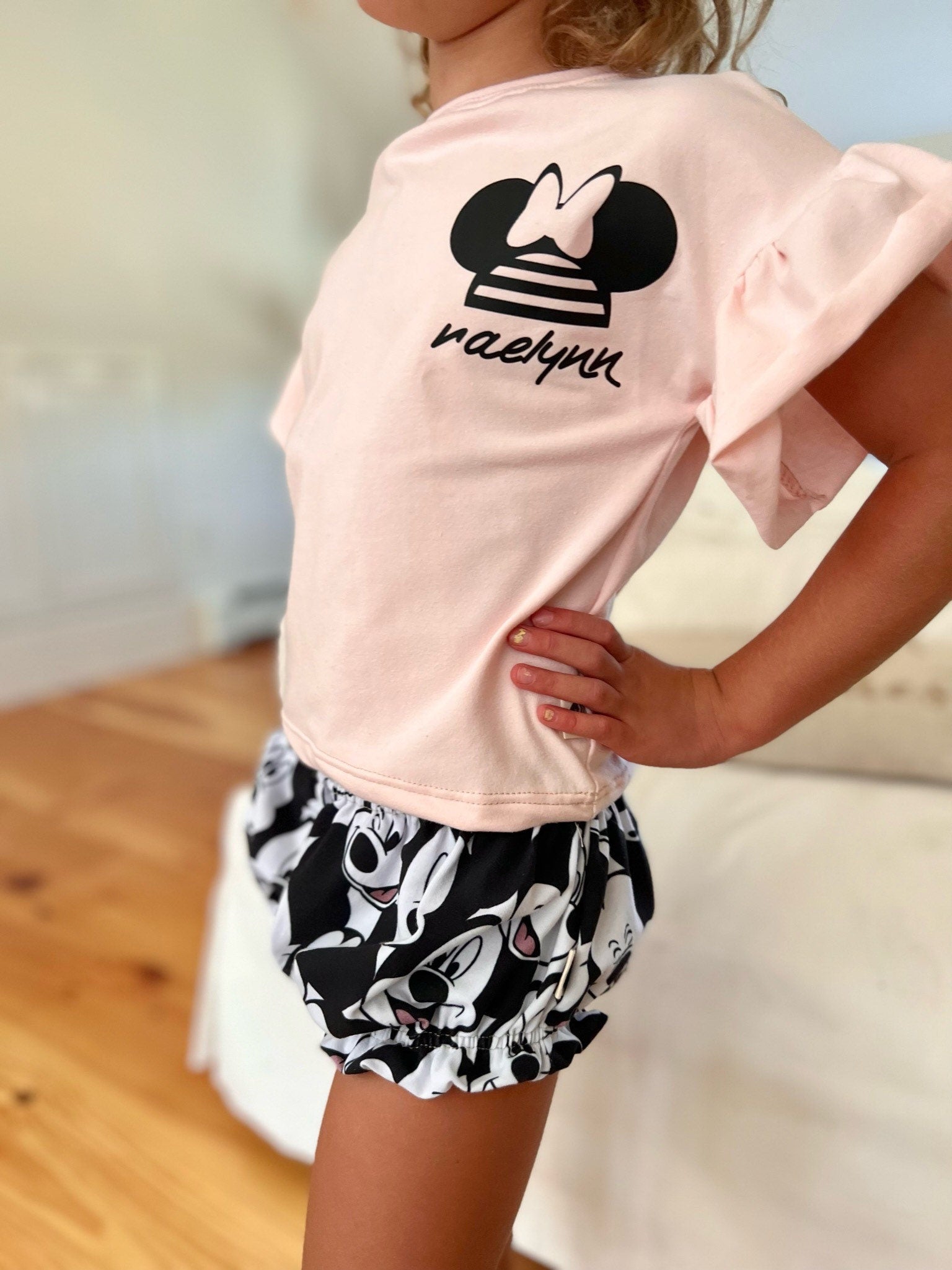 Custom Minnie Name T-shirt ,Girls Disney Set Shorts Tee,Disney Vacation Tee kids & baby Disney Outfit,Kids Mickey tshirt,Girls Disney Outfit