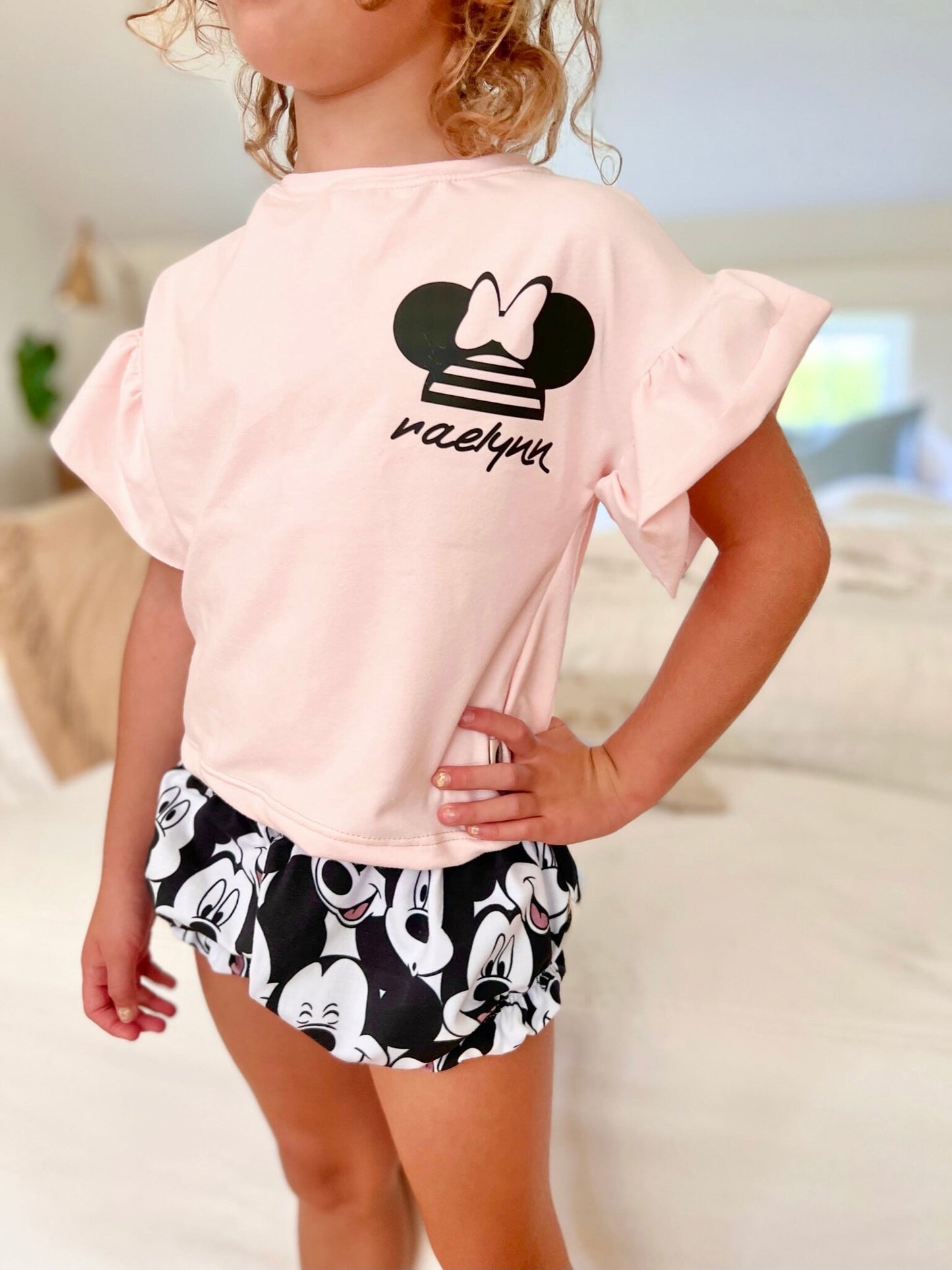 Custom Minnie Name T-shirt ,Girls Disney Set Shorts Tee,Disney Vacation Tee kids & baby Disney Outfit,Kids Mickey tshirt,Girls Disney Outfit
