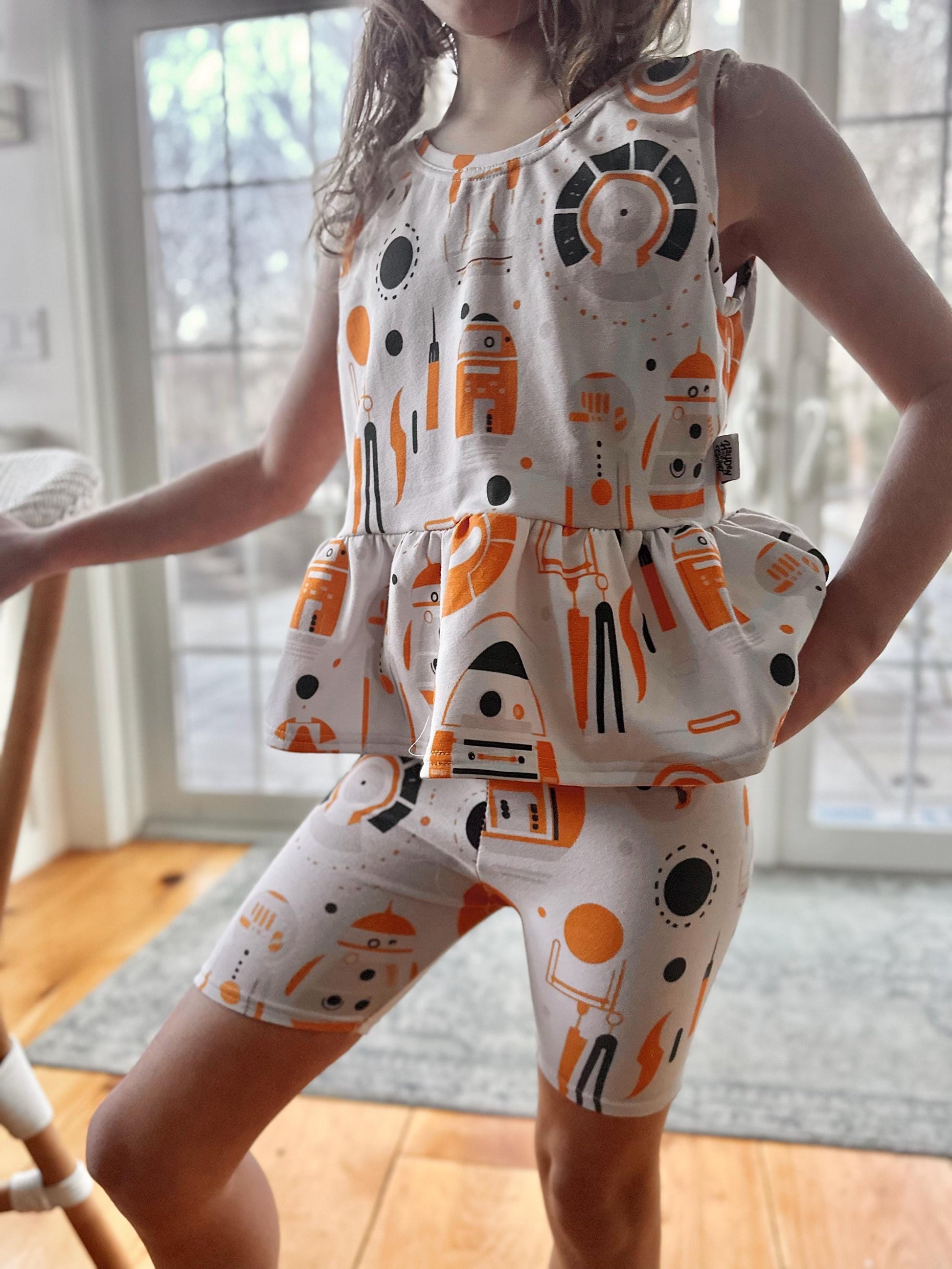 Girls BB8 Space Tank Set, Girls Hollywood Studios Outfit, Girls Disney Vacation Outfit, Disney Trip T-shirt, Girls Starwars Shirt