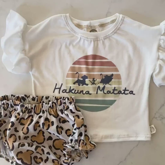Girls Lion King Set, Hakuna Matata Tee, Disney Set Shorts Tee,Disney Vacation Tee, kids Disney Outfit,Animal Kingdom Set,Girls Disney Outfit